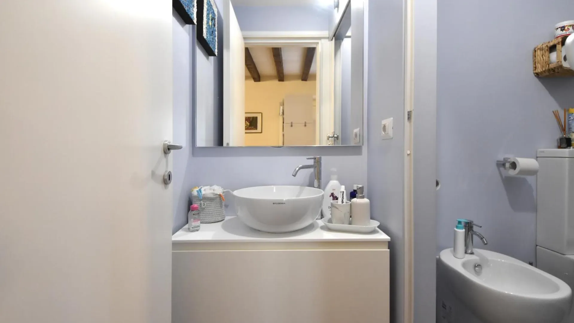 Apartment Open Space In Porta Venezia Milan Italy